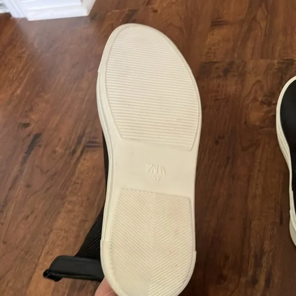 Zara contrast high top leather sneakers black minimalist - Picture 8 of 9